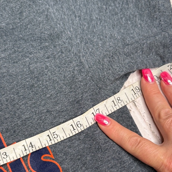 UVA 2019 National Champions T-Shirt – Men’s Medium – Gildan Heavy Cotton - Picture 4 of 5